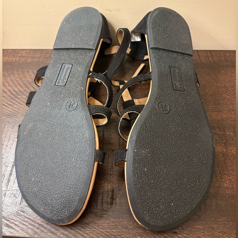 American Eagle Outfitters Black Strappy Sandals - Picture 2 of 3